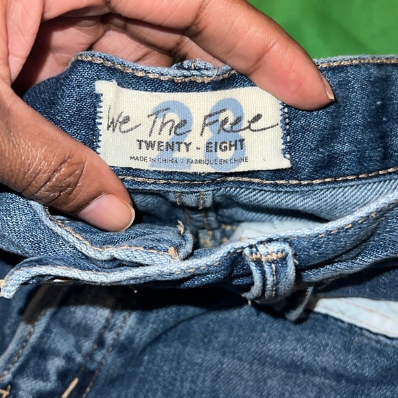 We The Free, Free People Denim Frayed Hem Women's Shorts size 28 - Picture 3 of 12